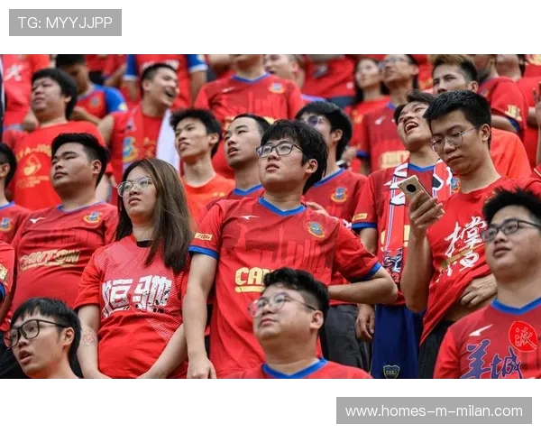 场边球迷冲突被控制，安全措施升级